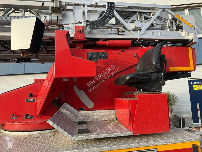 شاحنة Mercedes F + METZ DLK 18-12 LIFT +...
