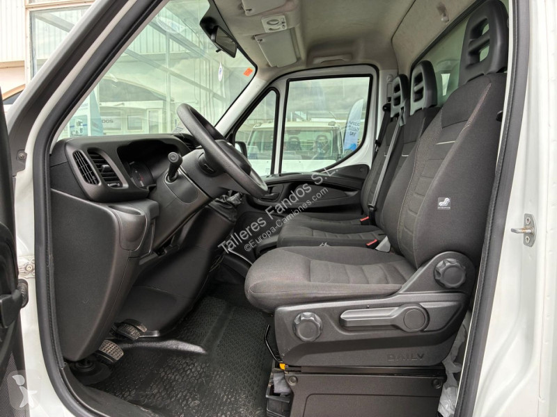 Camion Iveco  35C16 20m3
