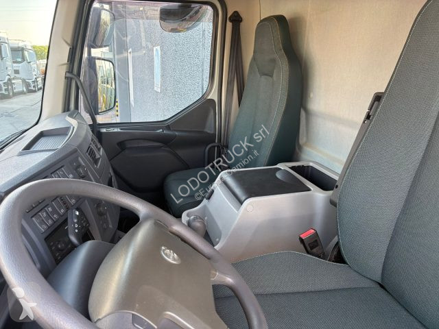 Camion Volvo FL