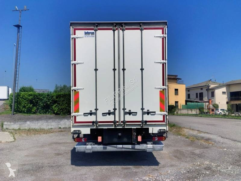 شاحنة Iveco