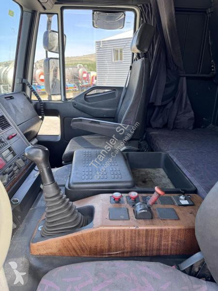 شاحنة Iveco MP410E 42H