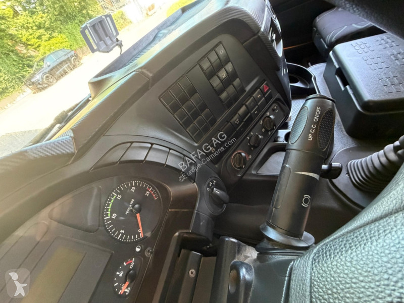 شاحنة Iveco 260t45 trakker