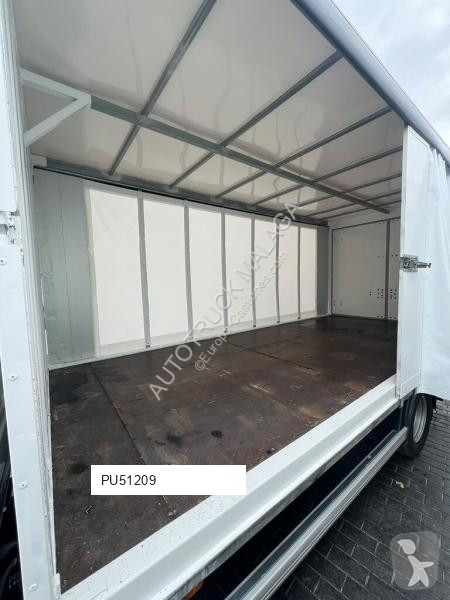 شاحنة Iveco 70C15 BOTELLERO