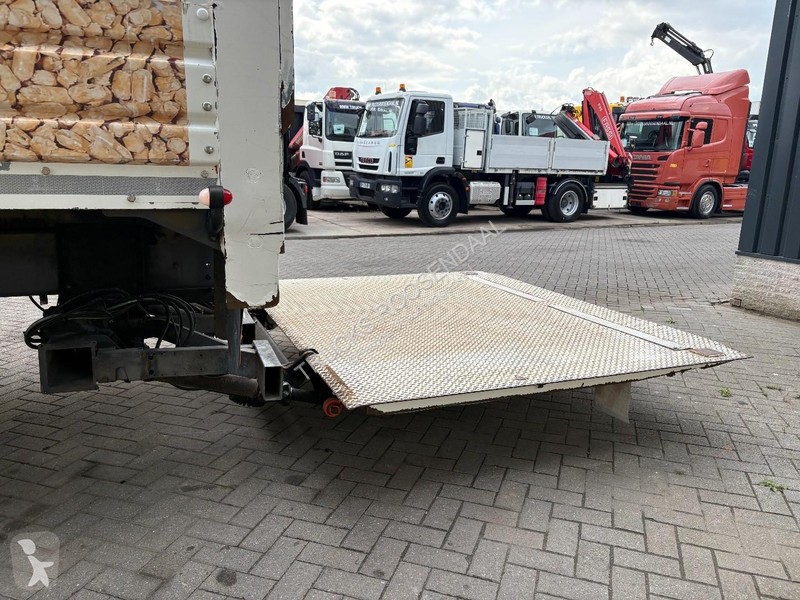 شاحنة Scania P230 + DHOANDIA OADIFT 2000 KG +...