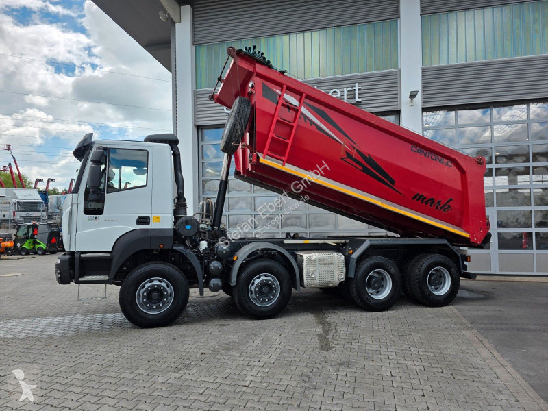 شاحنة Iveco Astra HD9 84.50-80 8x4 Muldenkipper...