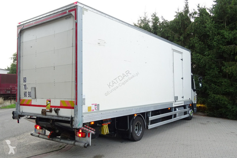 شاحنة DAF LF 220 Euro 6 kontener 18p winda...