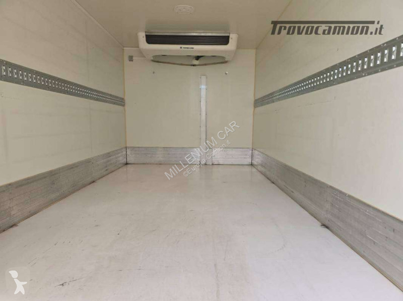 Camion Iveco 35-18 (2020) CELLA FRIGO 4,30 ATP
