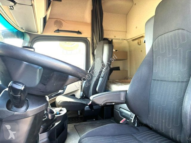 شاحنة Mercedes ACTROS