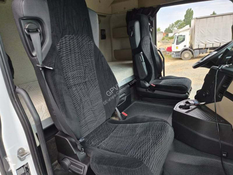 شاحنة مقطورة Mercedes 1845 L