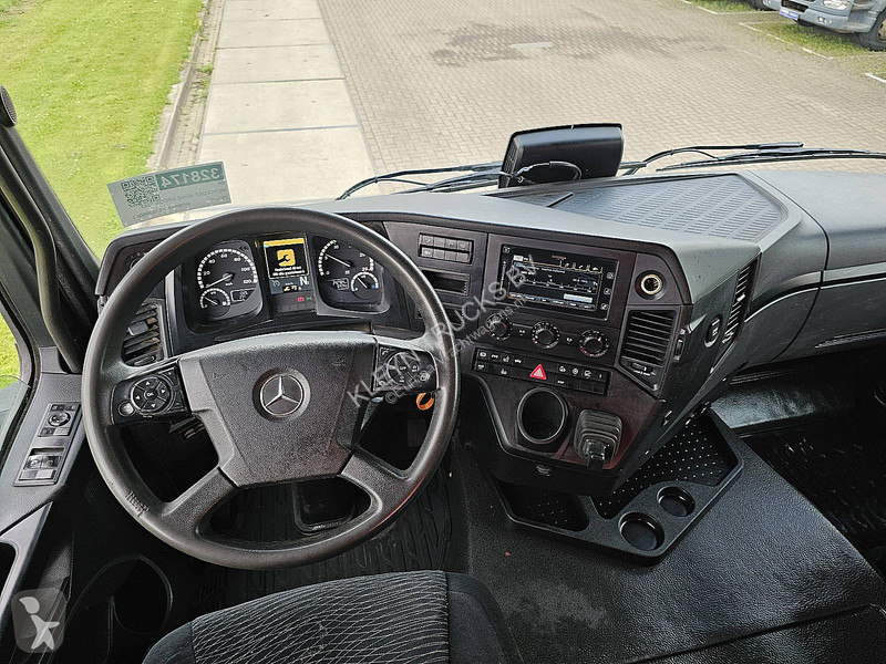 شاحنة Mercedes ARCOS 3243