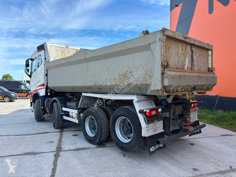 شاحنة Volvo 540 8x4 RETARDER / TANDEM AXLE LIFT...