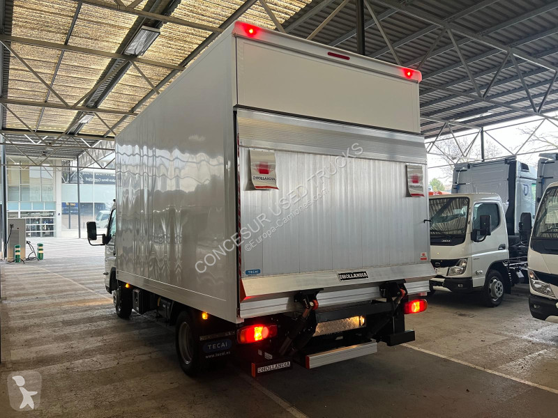 شاحنة Fuso 3.6 Ton 3C15 Paquetero con trampilla