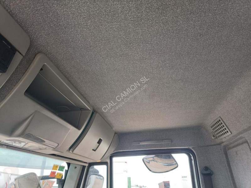 شاحنة Iveco  180E 25