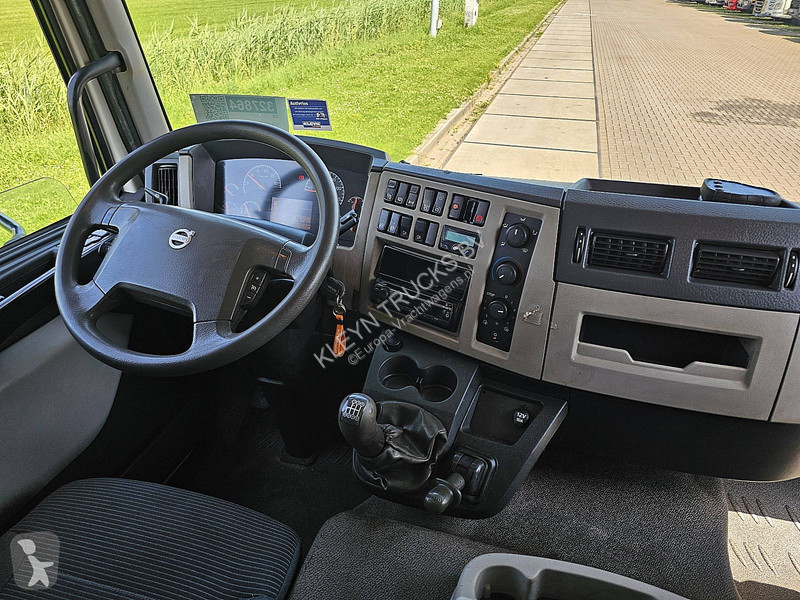 شاحنة Volvo 24012 MANUAL HIAB 033T