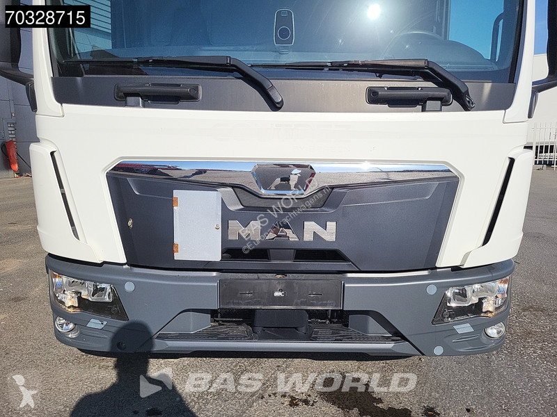شاحنة MAN 12.220 4X2 12tonner curtainsider...