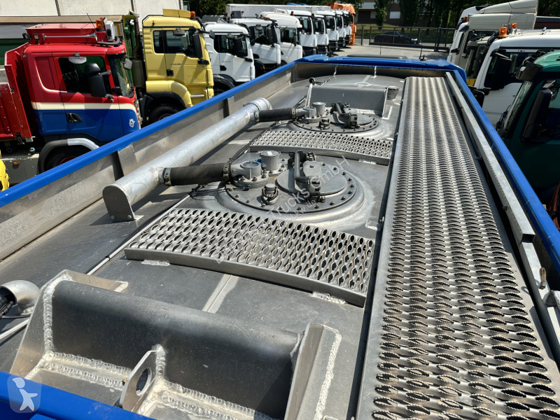 Mercedes MP4 1832 / Lindner & Fischer truck