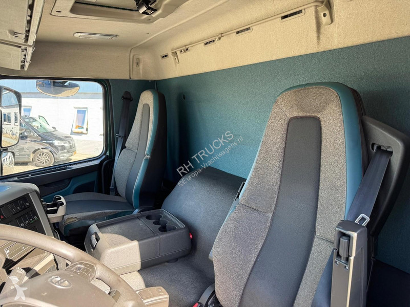 شاحنة Volvo 420 6X2 EURO 6 - 605.945 KM -...