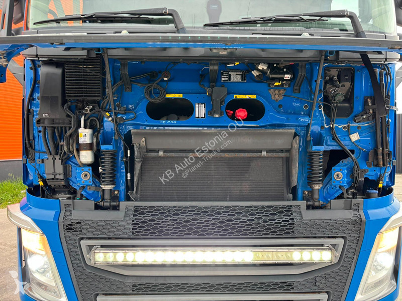 شاحنة Volvo 540 6x4 FOR SALE AS CHASSIS