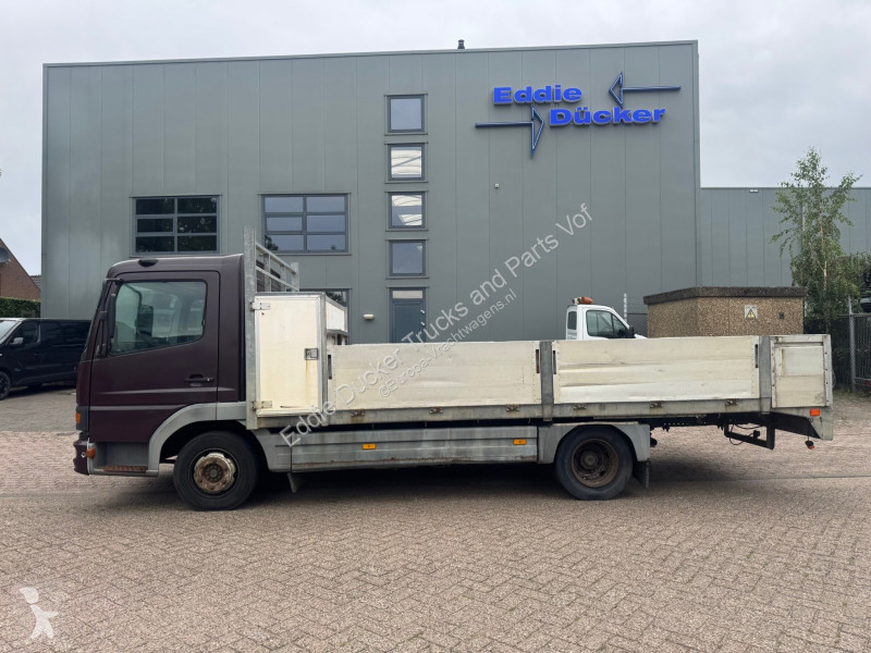 شاحنة Mercedes 815 EURO 2 MANUAL / STEEL...