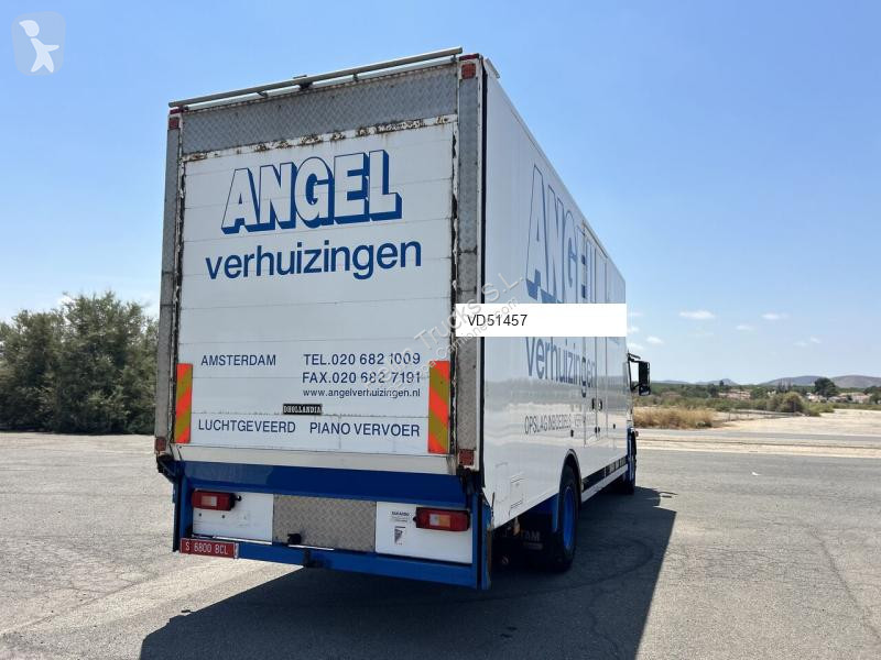 Camion Volvo FM 300 Furgon Mudanzas solo...