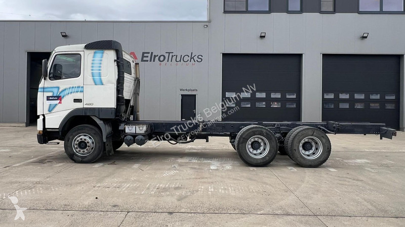 شاحنة Volvo 12420 (LAMES / STEEL SUSP. / BOITE...