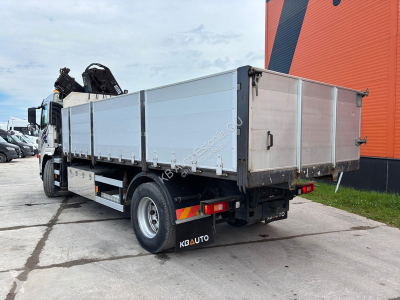 شاحنة Volvo 300 4x2 HIAB 144ES-4 / BOX L=5518 mm