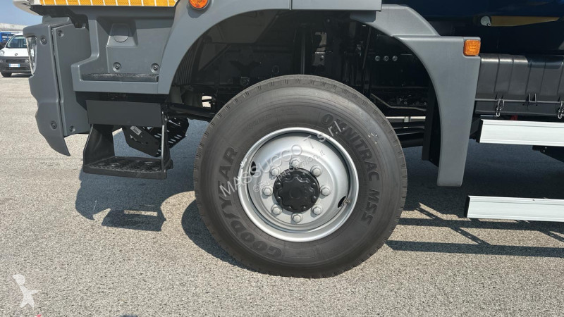 شاحنة MAN TGM 13.250 4x4