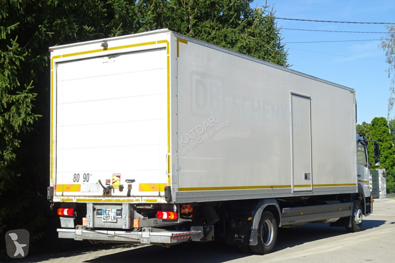 Камион Mercedes 1218 Euro 6 kontener 20pal...