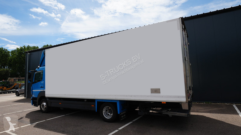 شاحنة Mercedes 1224 frigo truck meat hooksystem...