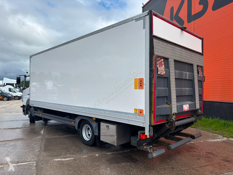 Mercedes 916 4x2 BOX L=6613 mm truck
