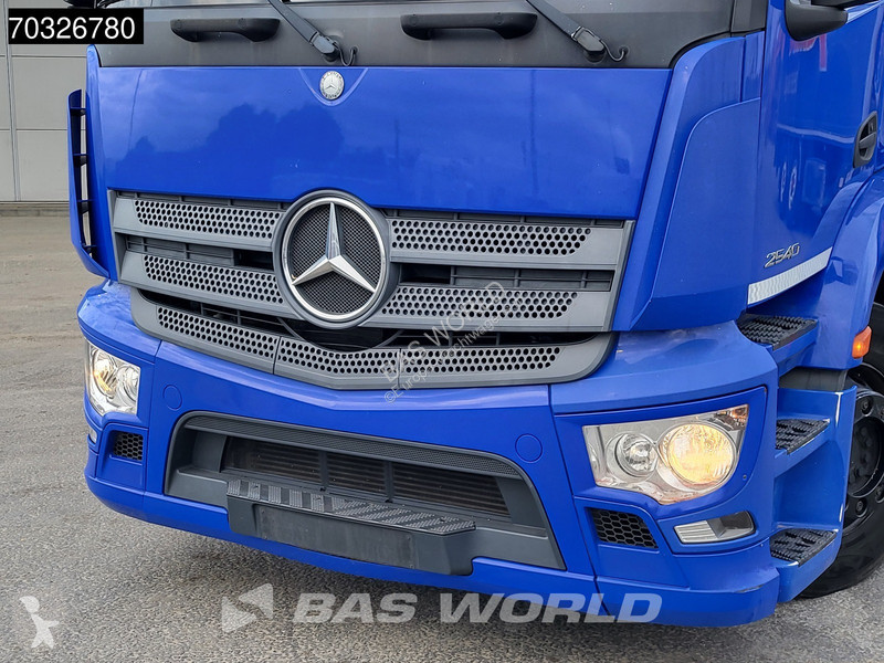 شاحنة Mercedes 2540 6X2 FrigoBlock Refrigerated...