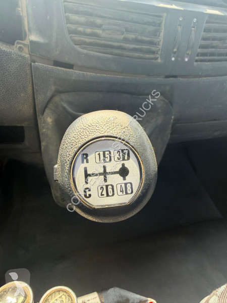 شاحنة Iveco  120E25