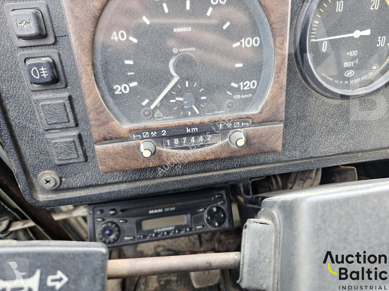 شاحنة MAZ 5551
