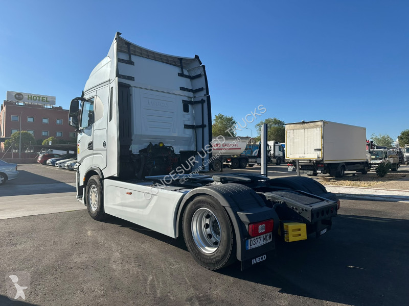 شاحنة Iveco S-Way AS440STP