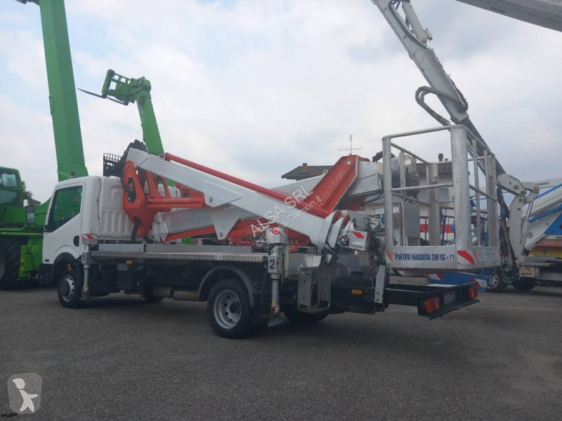 Camion Multitel MX 235