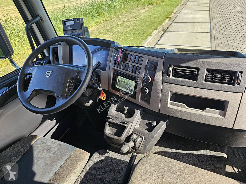 شاحنة Volvo 210.14 CARRIER TAILLIFT