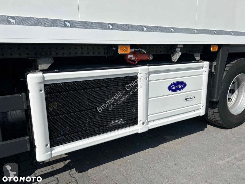 شاحنة Volvo VOLVO  450 CHŁODNIA SCHMITZ CARRIER...