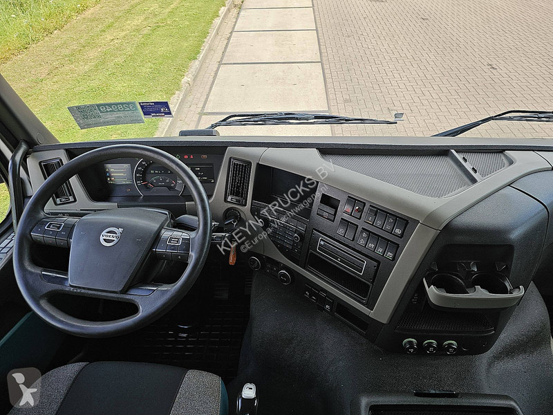 شاحنة Volvo 420 FOODTANK FOODSTUFF