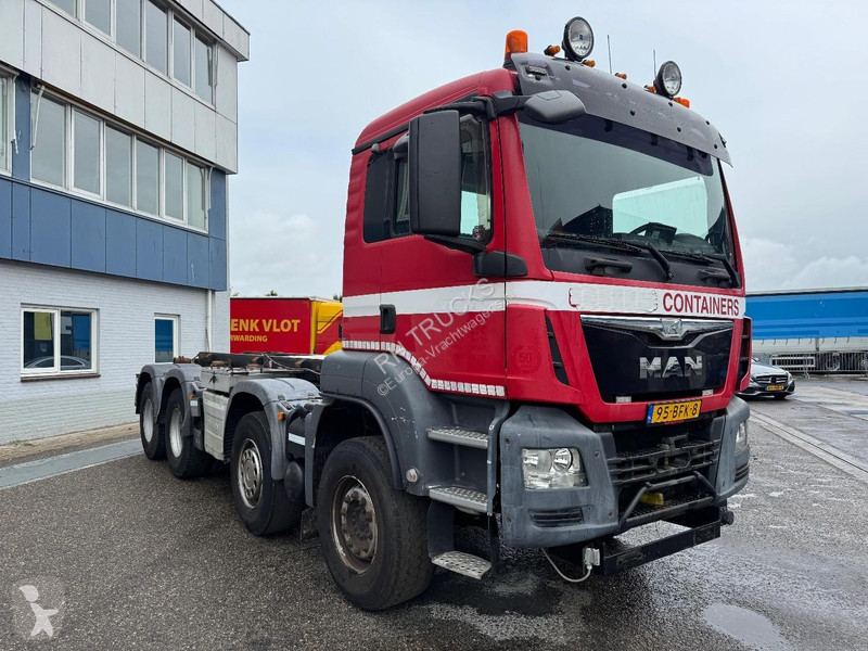 شاحنة MAN 41.400 8X4 EURO 6 + 30 TON CABLE LIFT