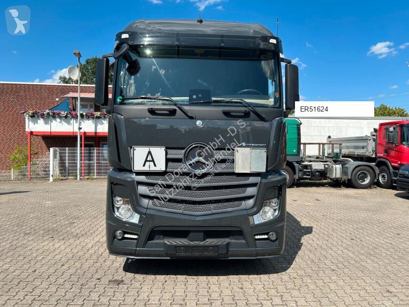 شاحنة Mercedes 2545
