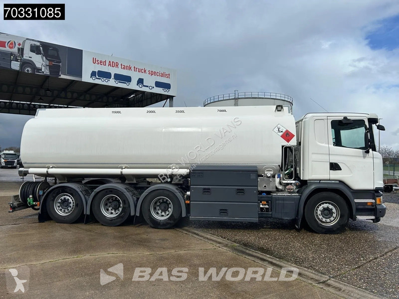 شاحنة Scania G410 8X4 AG Fuel tanker 26.257...