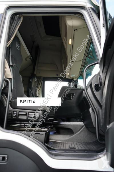 Ciężarówka Iveco / 420 / E 6 / KONTENER + WINDA...