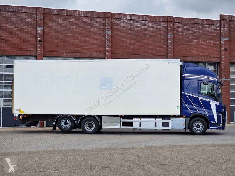 شاحنة Volvo 13460 6X2 - full air - WB600 -...