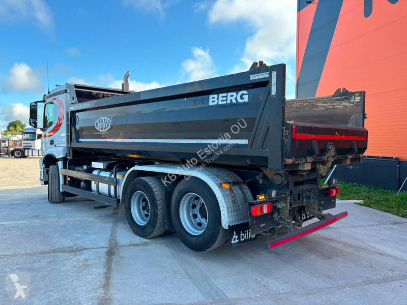 شاحنة Mercedes 2836 6x2 BOX L=5592 mm