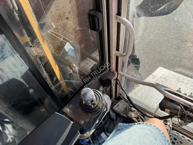 شاحنة Volvo 16750 6X4 EURO 6 + EPSILON S260Z +...