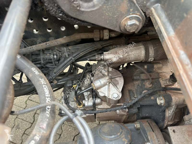 شاحنة Mercedes Arocs 3353 6x4 Arocs 3353 6x4...