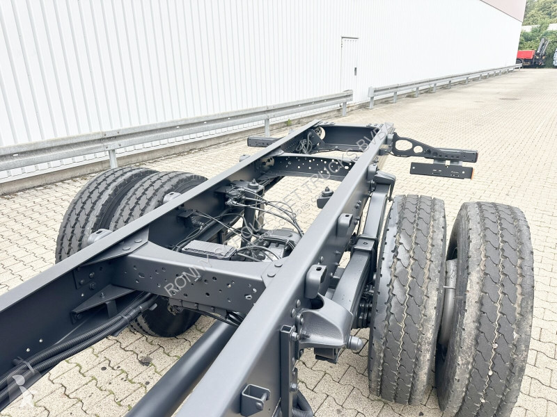 شاحنة Renault Kerax 320 DXI 4x2 Kerax 320 DXI...