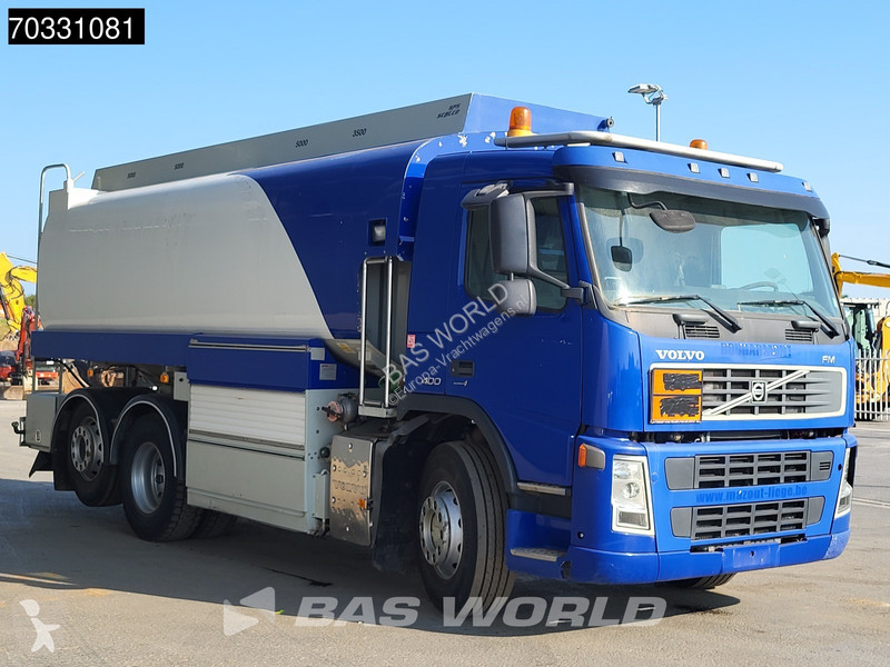 شاحنة Volvo 400 6X2 Stokota Fuel tanker 18.500...