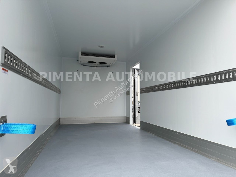 شاحنة Iveco 70C18HP TK -20°C LUFTFED TKING LED...