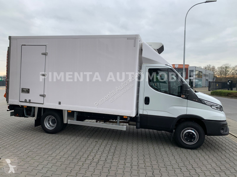 Furgoneta Iveco 70C18P TK-KOFFER LUFT LBW AHK...